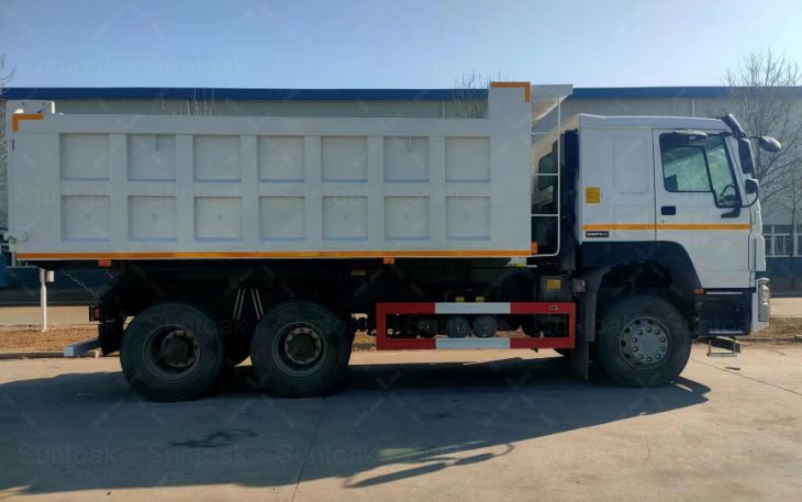 SINOTRUK HOWO 6 by 4 TIPPER TRUCK 340Hp Euro II 1